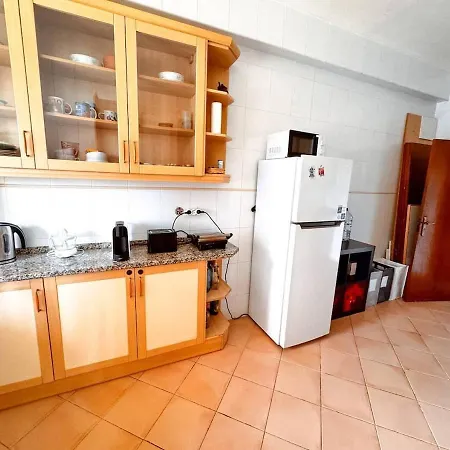 Big Luminous 4 Bedroom House Appartamento *